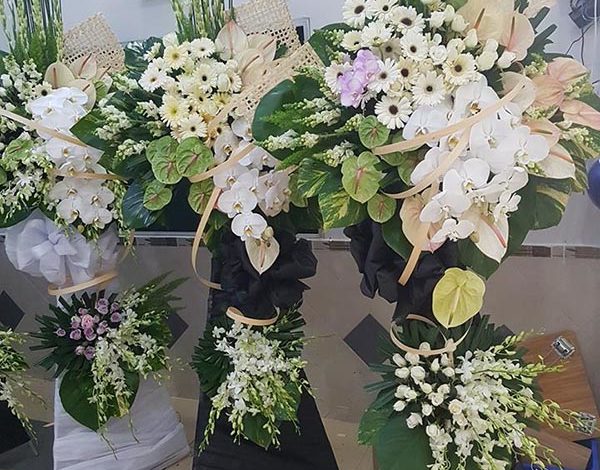 Hoa tang lễ Quận 3 các mẫu có sẵn hoặc nhận đặt hoa theo yêu cầu
